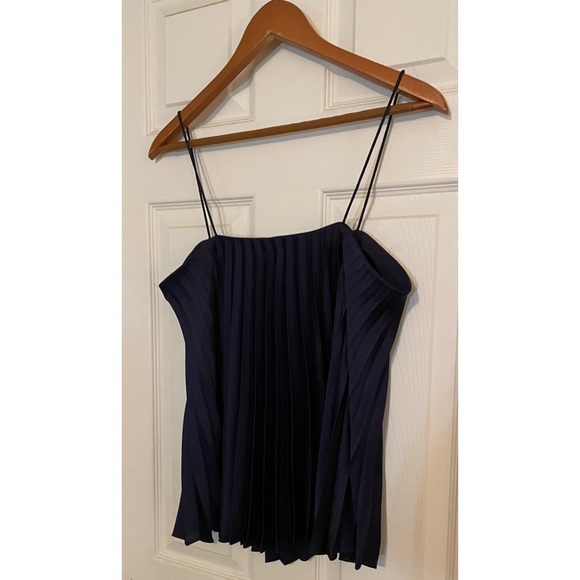 Vince. Pleated tank. New with tags- never worn. Color-navy. Size- Large - Picture 3 of 3